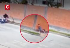 Surco: Mujer embarazada de mellizos cae tras enredarse con cables sueltos en la vía pública