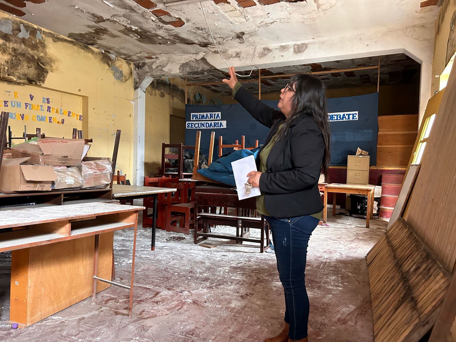 Aulas con filtraciones en techos y paredes. (Foto: Shelly Layme)