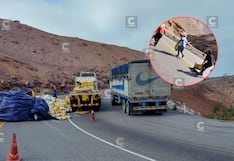 Arequipa: Choferes evitan saqueo tras caída de mercadería de un camión en Ocoña (VIDEO)