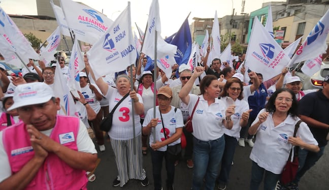 Debate electoral JNE: simpatizantes se concentran fuera del Centro de Convenciones en primer día (FOTOS)