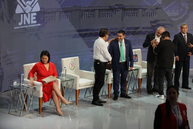 El lado B del quinto día de debate presidencial 2026 (Fotos: GEC)