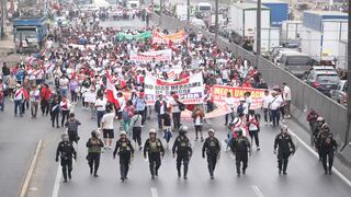 Comerciantes de mercado Unicachi, ferreteros y bodegueros marchan por la Panamericana Norte (FOTOS)