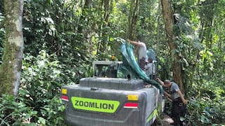 Destruyen excavadora de S/200 mil y campamento vinculados a presunta minería ilegal en Huánuco