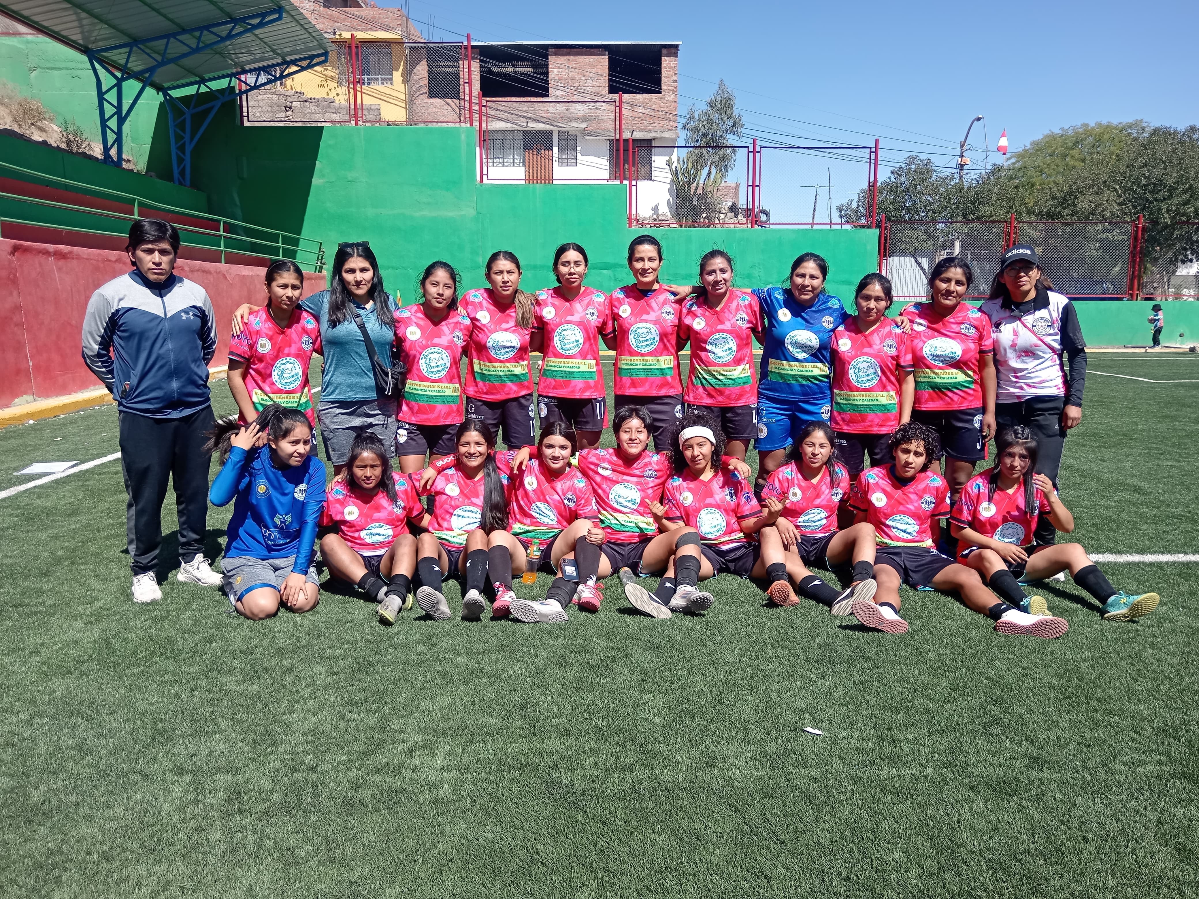 AQP Sin Límites en fútbol femenino en Cayma. Foto: GEC.