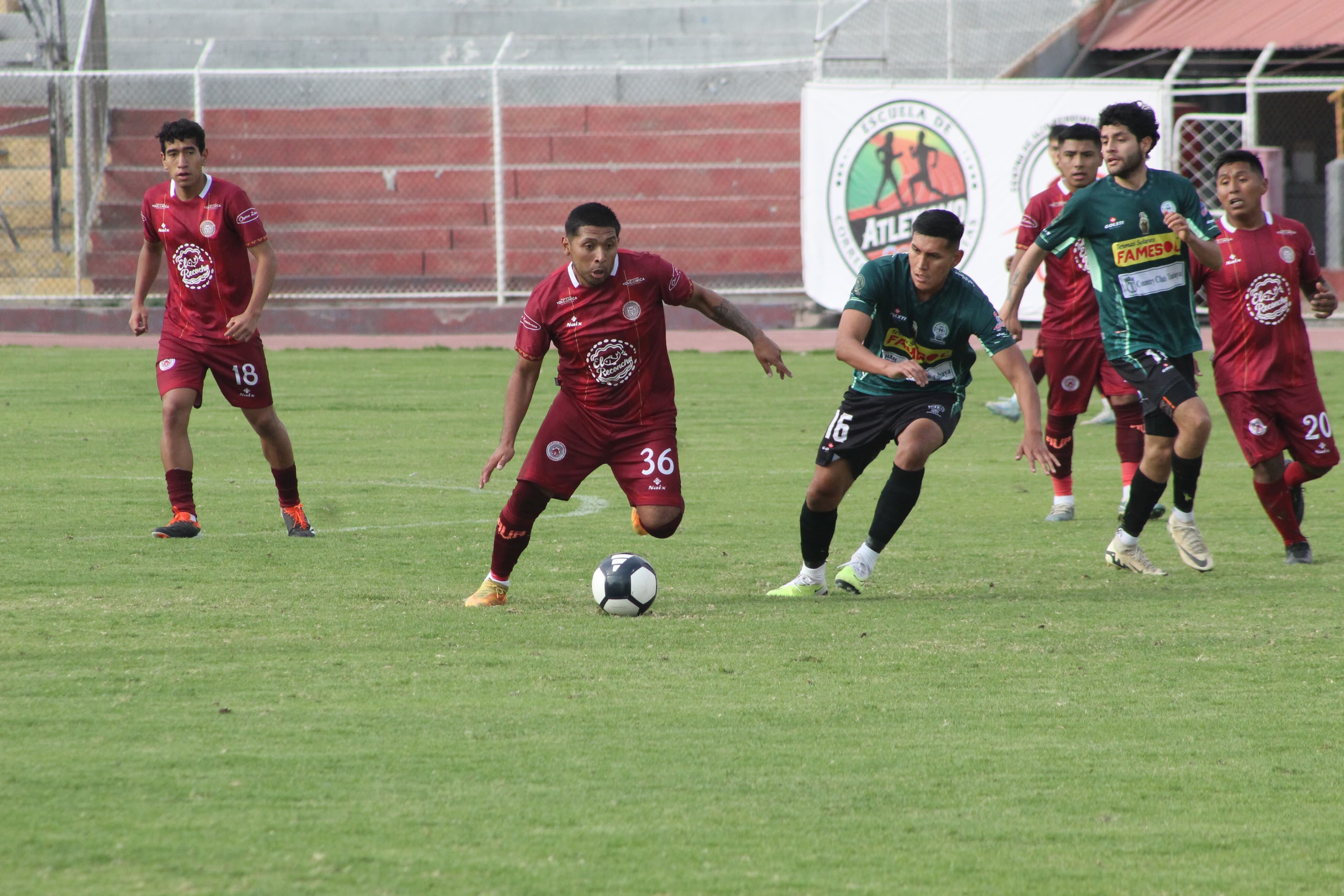 Sportivo Huracán venció a Atlético Universidad en la Liga del Cercado en Arequipa. Foto: Álvaro Figueroa.