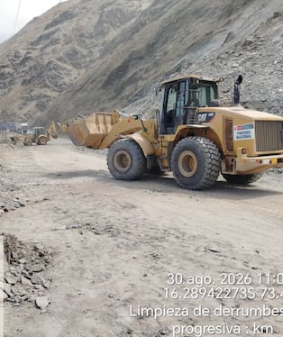 Tránsito restringido en la Panamericana Sur tras nuevo derrumbe en Quebrada Honda, Arequipa. Foto: Provías Nacional.