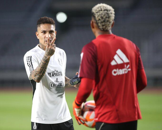 Conoce y recuerda cuándo fue el último juego disputado por Paolo Guerrero con la casaquilla de la selección peruana, y cuáles son las probabilidades de que sea titular ante Corea del Sur en Asia. (Foto: Twitter La Bicolor)
