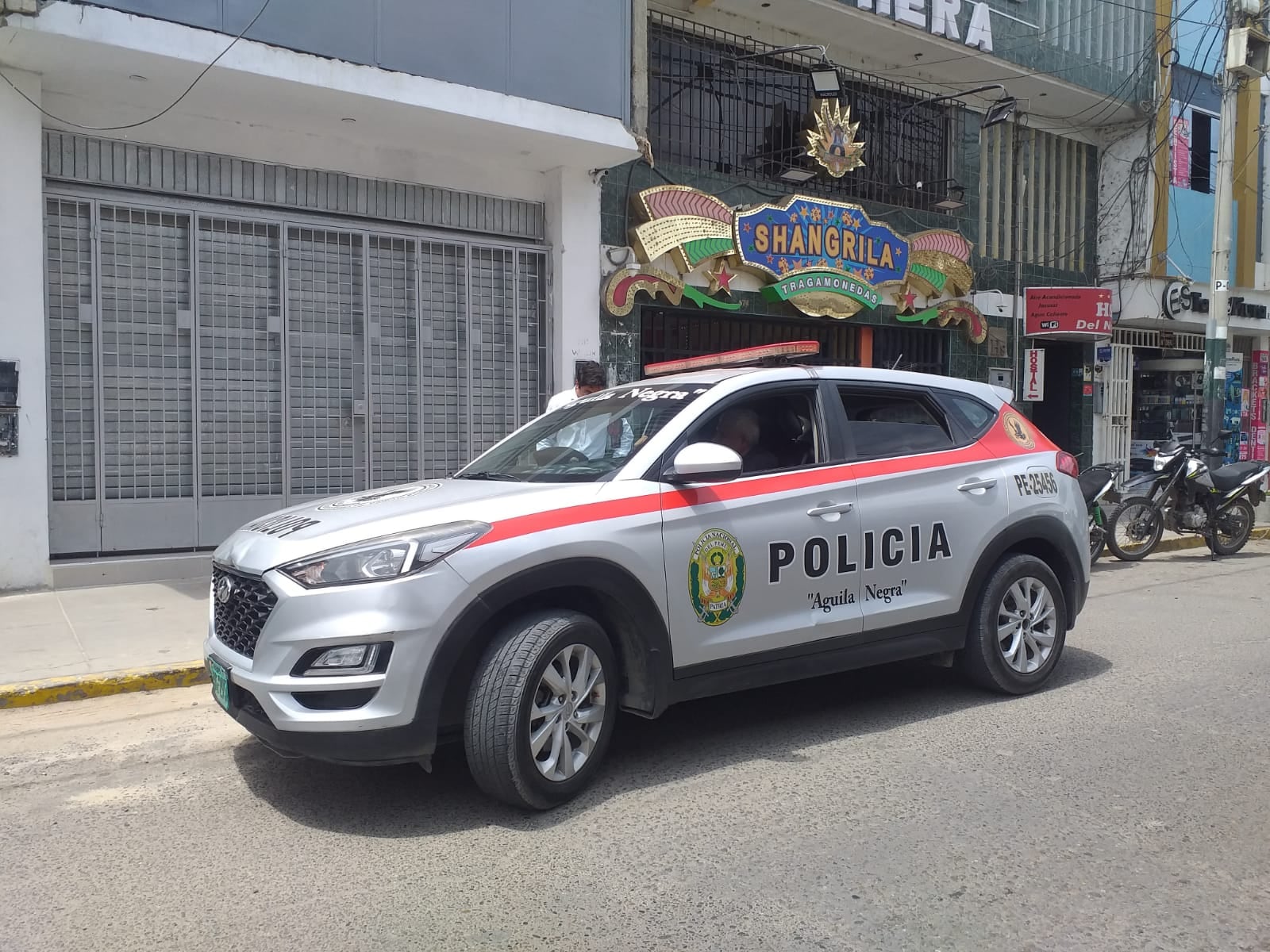 Delincuentes asaltan casino en Piura