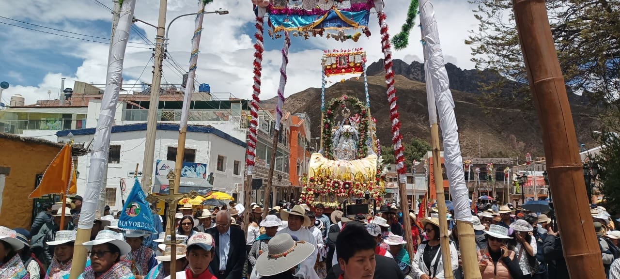 Procesión de la Virgen de la Inmaculada Concepción en Chivay. (Foto: Pedro Torres)
