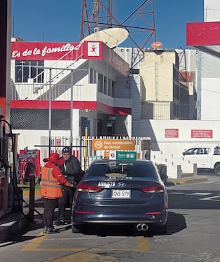 Precio del combustible en grifos de Arequipa. Foto: GEC.