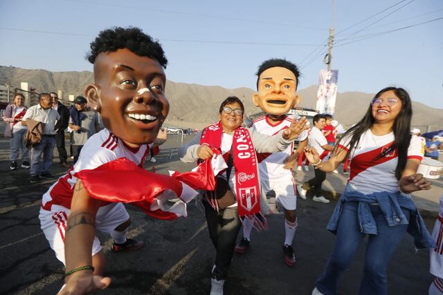 Alientan a bicolor. El Estadio Monumental es escenario del emocionante partido amistoso entre la Bicolor y la Albirroja. Foto: Violeta Ayasta/@photo.gec