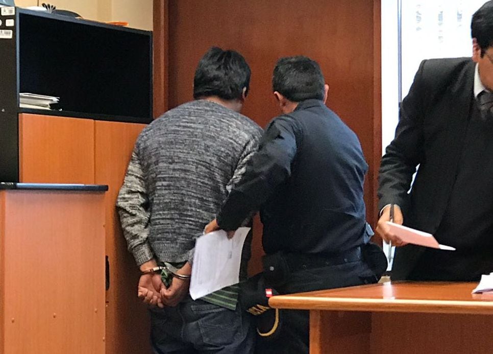 Sentencia de 35 años por abusar de su hija y embarazarla| Foto: Referencial GEC