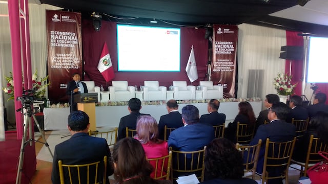 Tacna: El 22% de los jóvenes de 17 y 18 años en el Perú no concluyen la secundaria