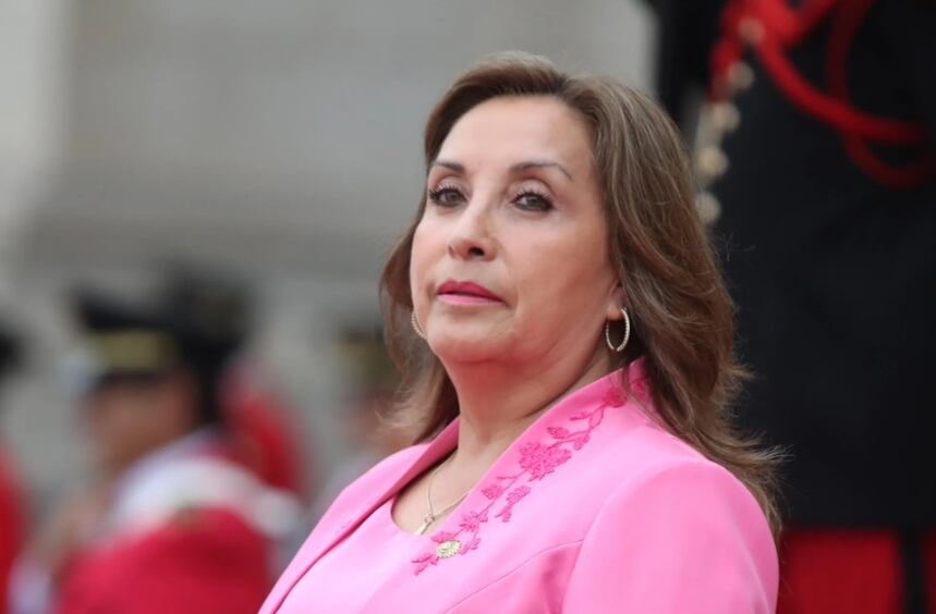 Abogados de Dina Boluarte tuvieron acceso previo a preguntas de la Fiscalía, según testigo protegido. Foto: EFE