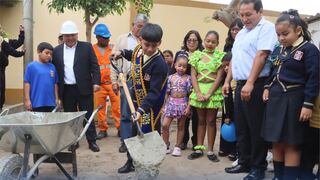 Pisco: inicia instalación de cobertor solar en la institución educativa Hilda Bringas