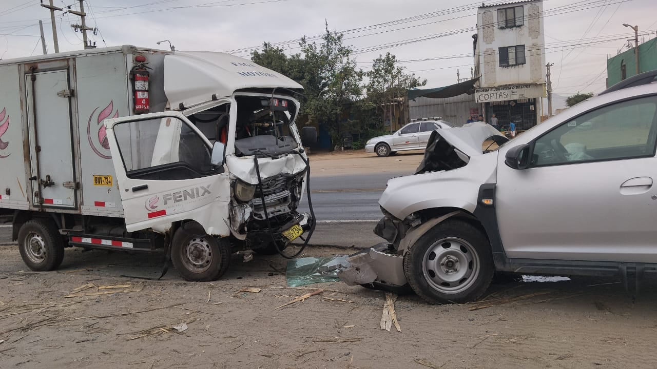 Accidente de tránsito se registró en la carretera Panamericana Norte, en el sector San José.