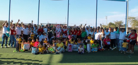 Ica: Navidad solidaria reunió a niños y familias del caserío de Pinillo, en Ocucaje