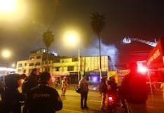 Incendio de gran magnitud consumió tienda de productos plásticos en Chorrillos
