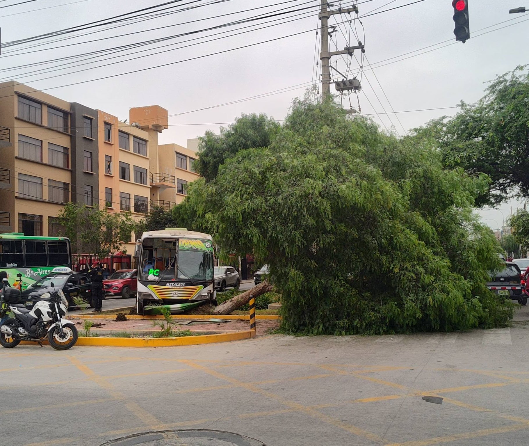 Accidente de tránsito en Trujillo. (Foto: Ozono Televisión)