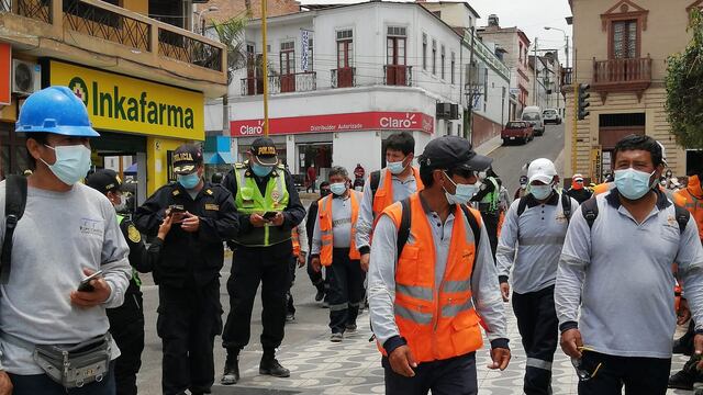Trabajadores de Construcción Civil protestan en Mollendo contra Ripconciv