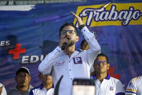 Fernando Orihuela cierra campaña con promesas para las 9 provincias de Junín