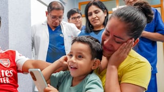 Niños con sordera congénita escuchan por primera vez tras implante coclear en el INSN San Borja