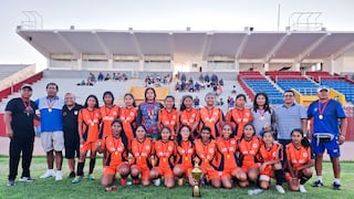 Defensor Untac se coronó campeón del fútbol femenino en macro regional
