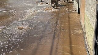 Colapso de tuberías de agua afecta a viviendas y calzada nueva en Huánuco