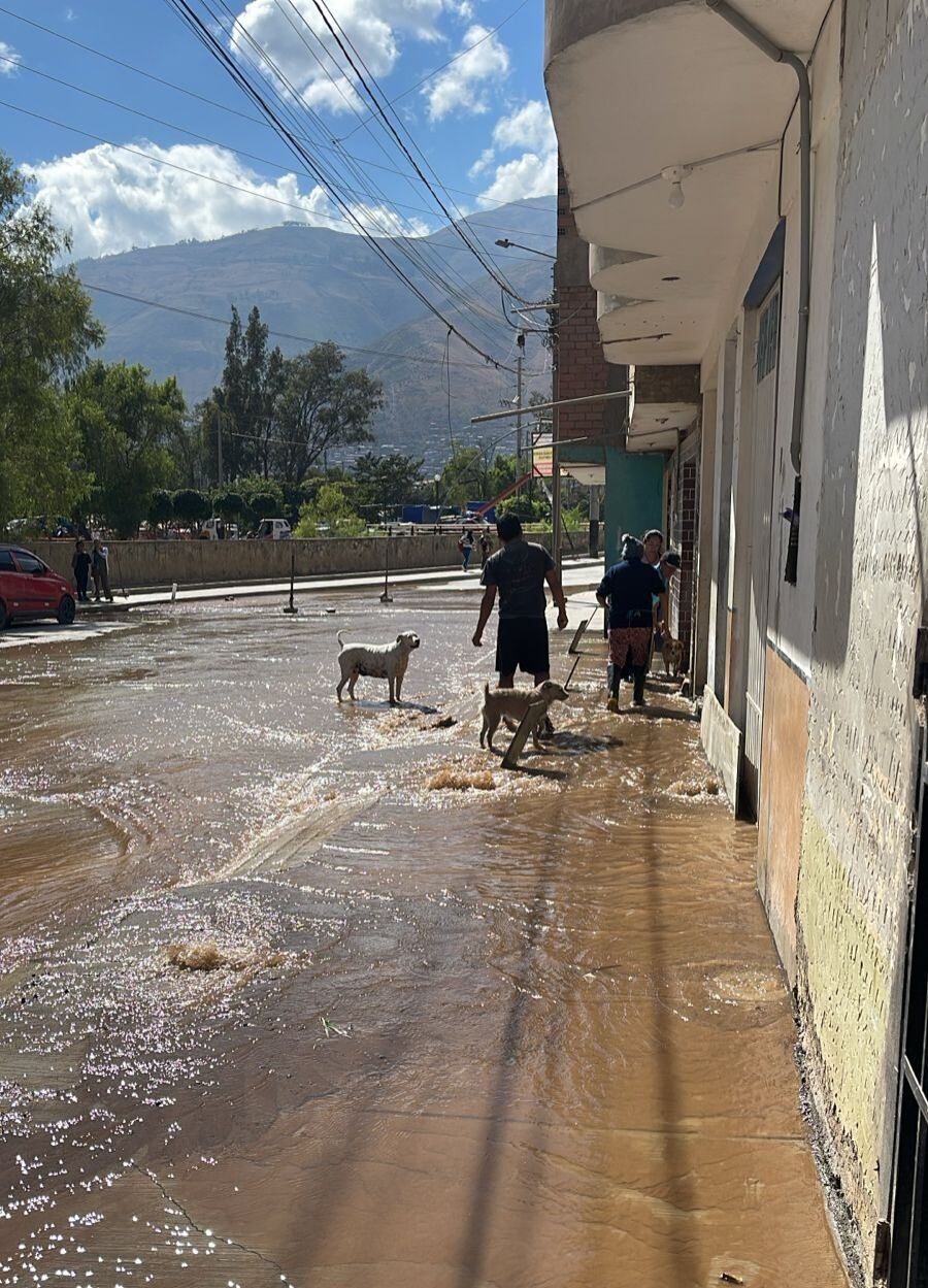 Malestar en barrio por colapso de redes