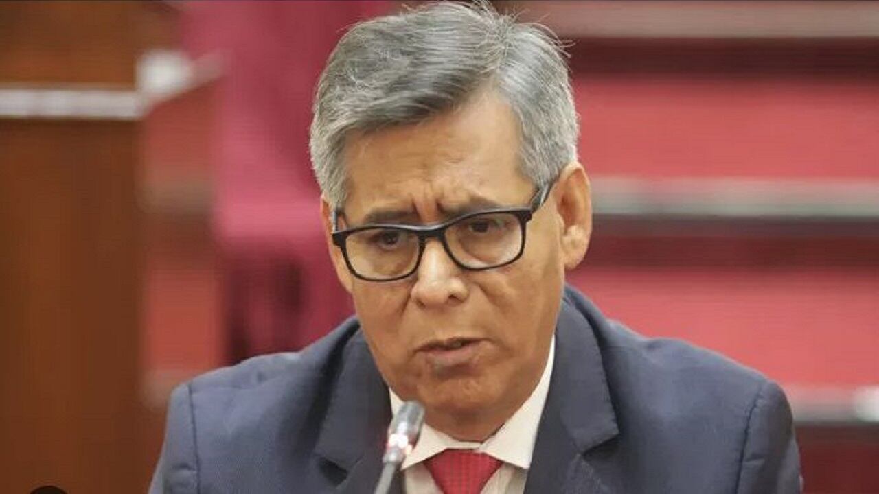 El candidato al cargo de contralor, Pedro Cartolín, propuesto por el Poder Ejecutivo, fue citado al Parlamento.