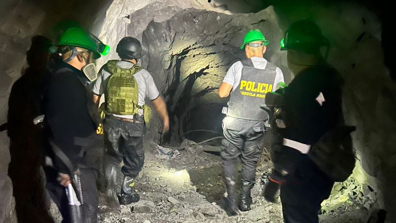 Los familiares de las víctimas indicaron que estas fueron acribilladas al interior de un socavón de una mina de Pueblo Nuevo. (Foto: Referencial)
