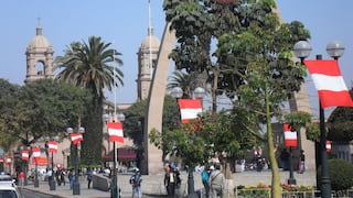 Tacna se vistió de rojo y blanco por el Perú