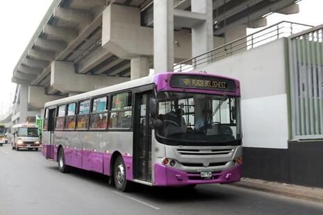San Isidro: Bus del Corredor Morado atropelló a motociclista de delivery