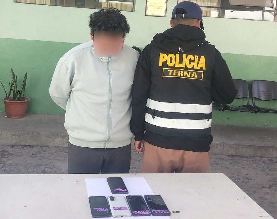 Policía capturó a presunto vendedor de celulares robados. Foto: PNP.