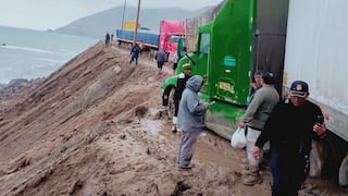 Panamericana Sur: Varados cinco días, arriesgan su vida cruzando a pie (FOTOS y VIDEO)