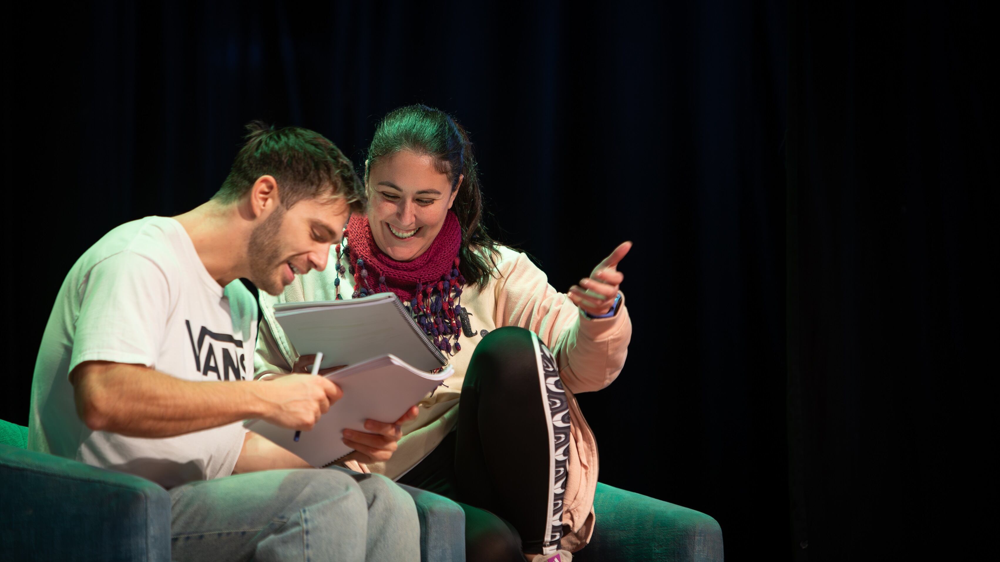 La obra, escrita y dirigida por Ítalo Cordano, se presentará en el Teatro Antonio Banderas del Centro Español del Perú y fusionará teatro, gastronomía y música en una experiencia única.