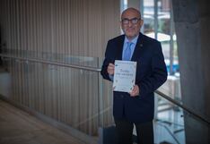 Elmer Huerta, médico, oncólogo y comunicador: “El médico no sabe hablar de la muerte, la rehúye” (Entrevista)