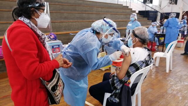 Chincha: instalarán puntos de vacunación en distritos para atender a mayores de 70 años