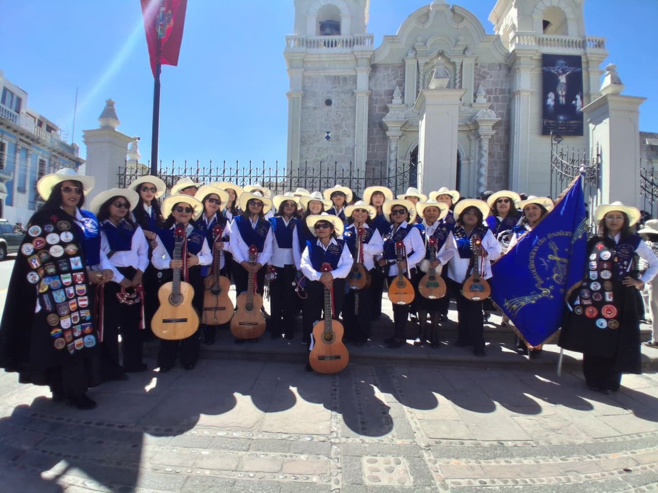 Pasacalle del XXXVI Encuentro Internacional de Tuna por el 486° Aniversario de Arequipa. (Foto: Flor Barrios/@photo.gec)
