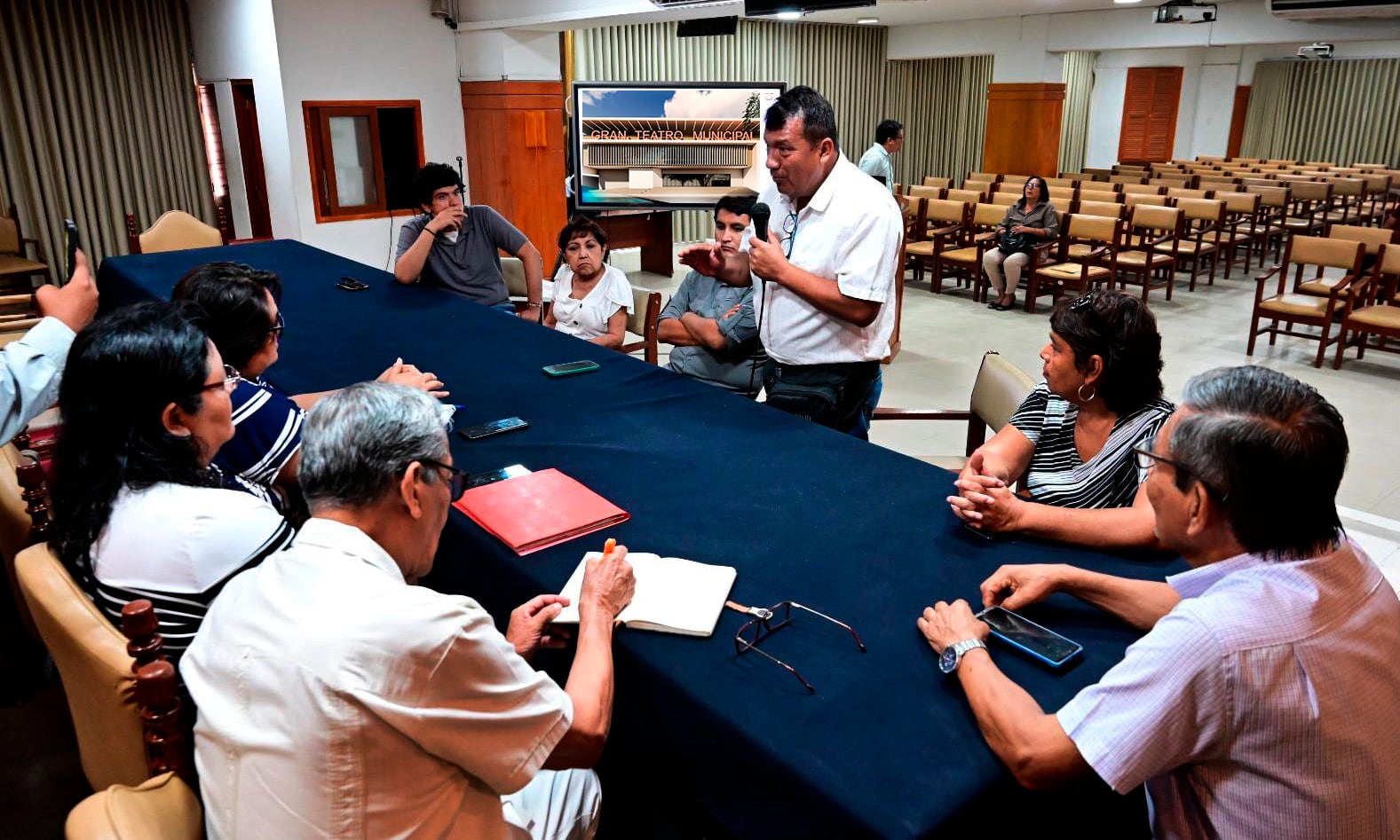 Municipio convoca reunión de instituciones, dirigentes y colectivos culturales.