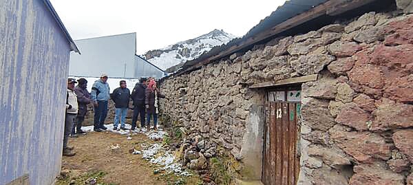Colegio de Huarcaya exige respuesta a la Región de Arequipa por condiciones críticas de aulas