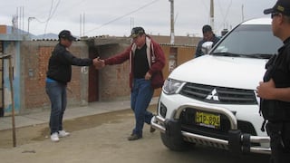 Gasco se moviliza en camioneta de una proveedora de la municipalidad