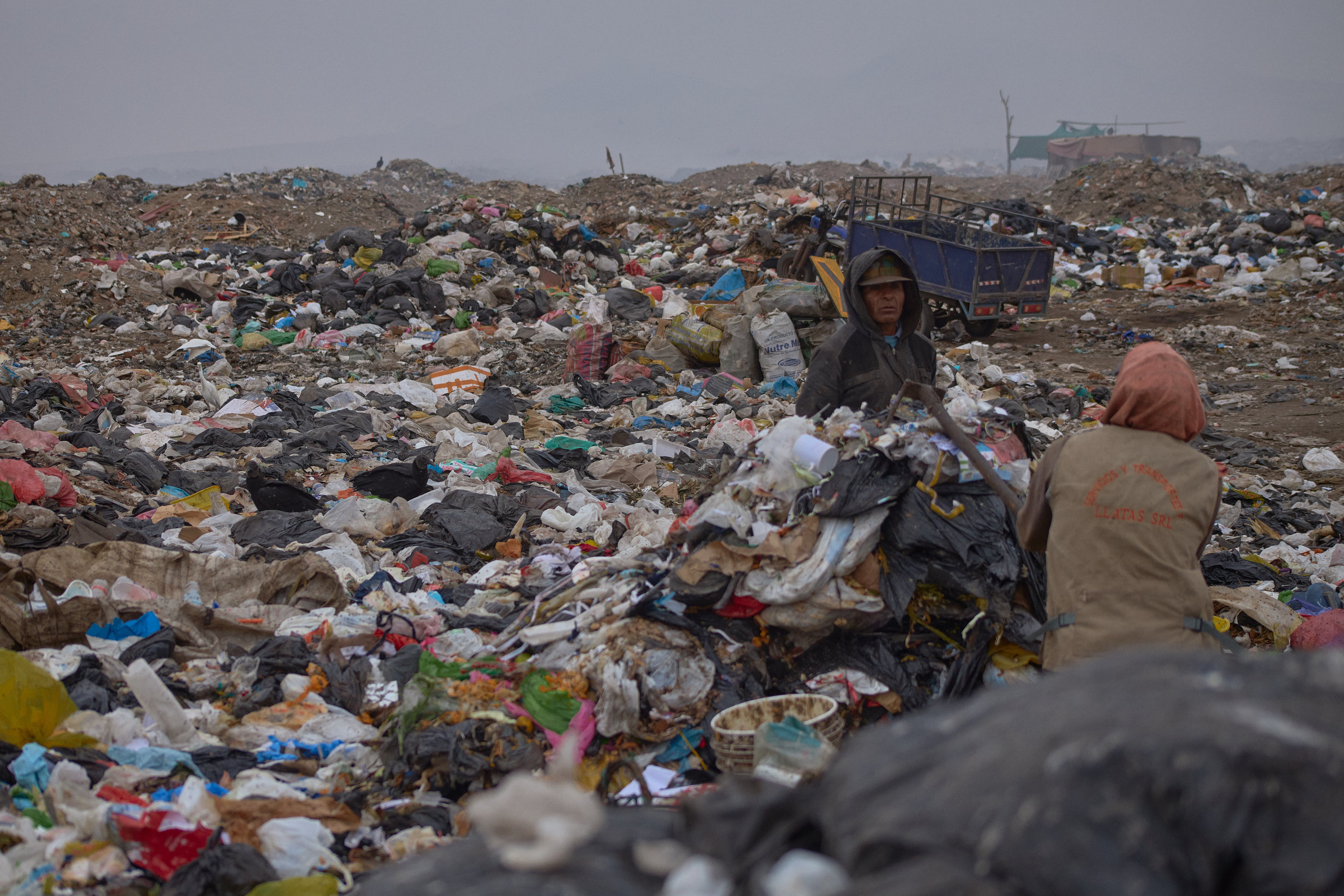 El vertedero de Reque tiene 300 hectáreas degradadas por la basura.