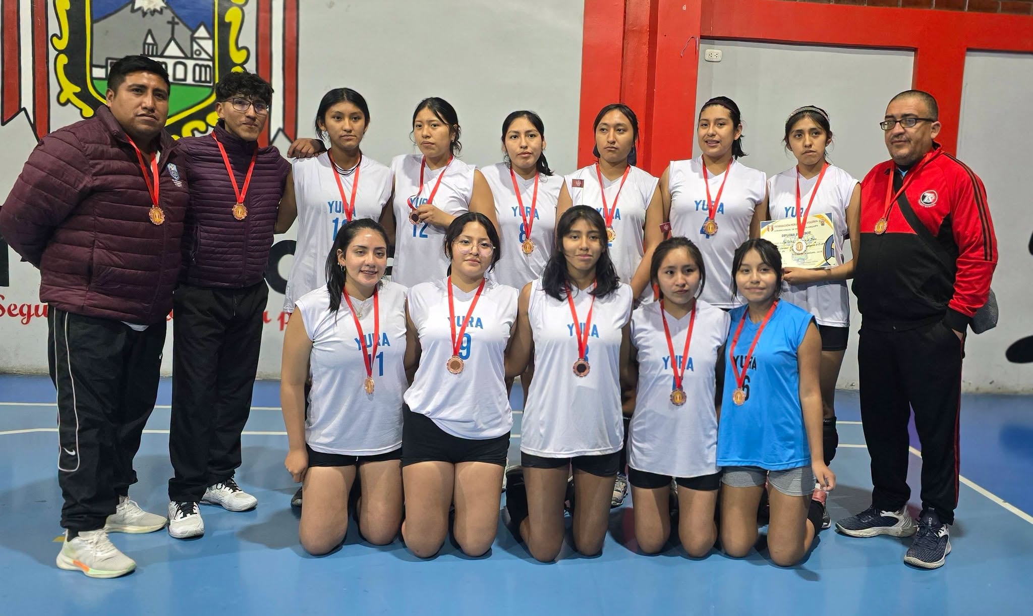 Selección de Yura quedó en tercer lugar en Campeonato Interdistrital de Voleibol Damas U-17 en Arequipa. Foto: Dato Agencia.