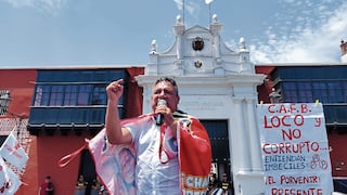 Arturo Fernández regresa a Trujillo y sigue en campaña