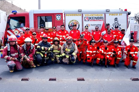 Bomberos de Pisco conmemoran 78 años de servicio, valentía y entrega a la comunidad
