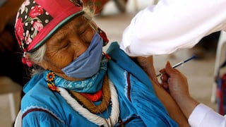 Coronavirus: Indígenas mexicanos se vacunan bajo el asedio del narcotráfico (FOTOS)