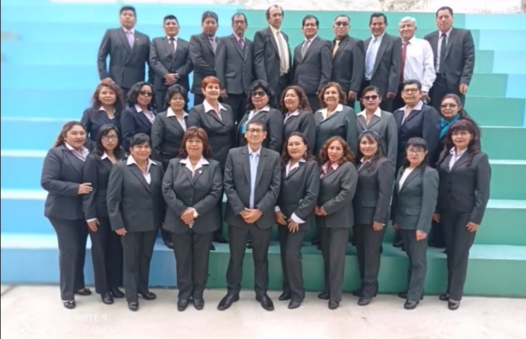 Docentes del colegio Néstor Cáceres Velásquez. Foto: Cortesía.