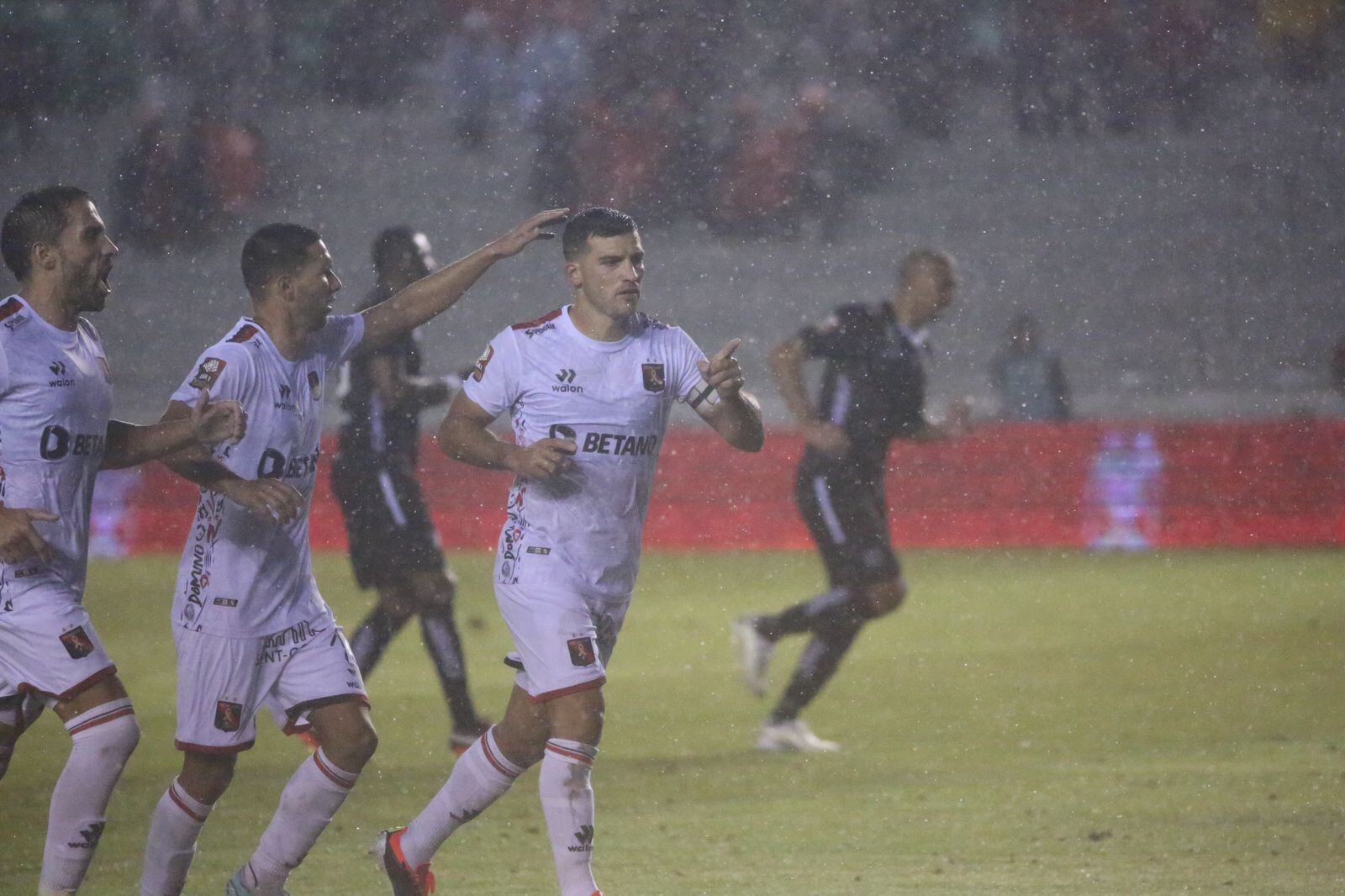 Tras un mal comienzo en esta temporada de fútbol profesional y fracasar en la Copa Libertadores. (Foto: Leonardo Cuito)