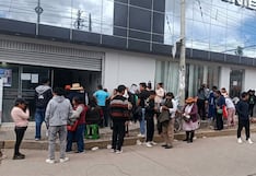 Cientos hacen colas en Reniec de Huancayo y no son atendidos por fallas en el sistema